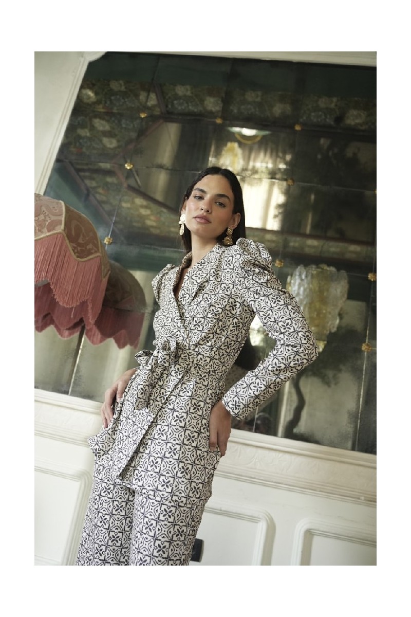 TRAJE MARE ESTAMPADO CRUZADO